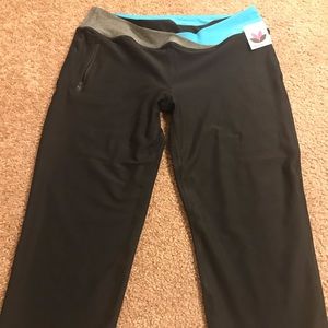 Capri yoga pants